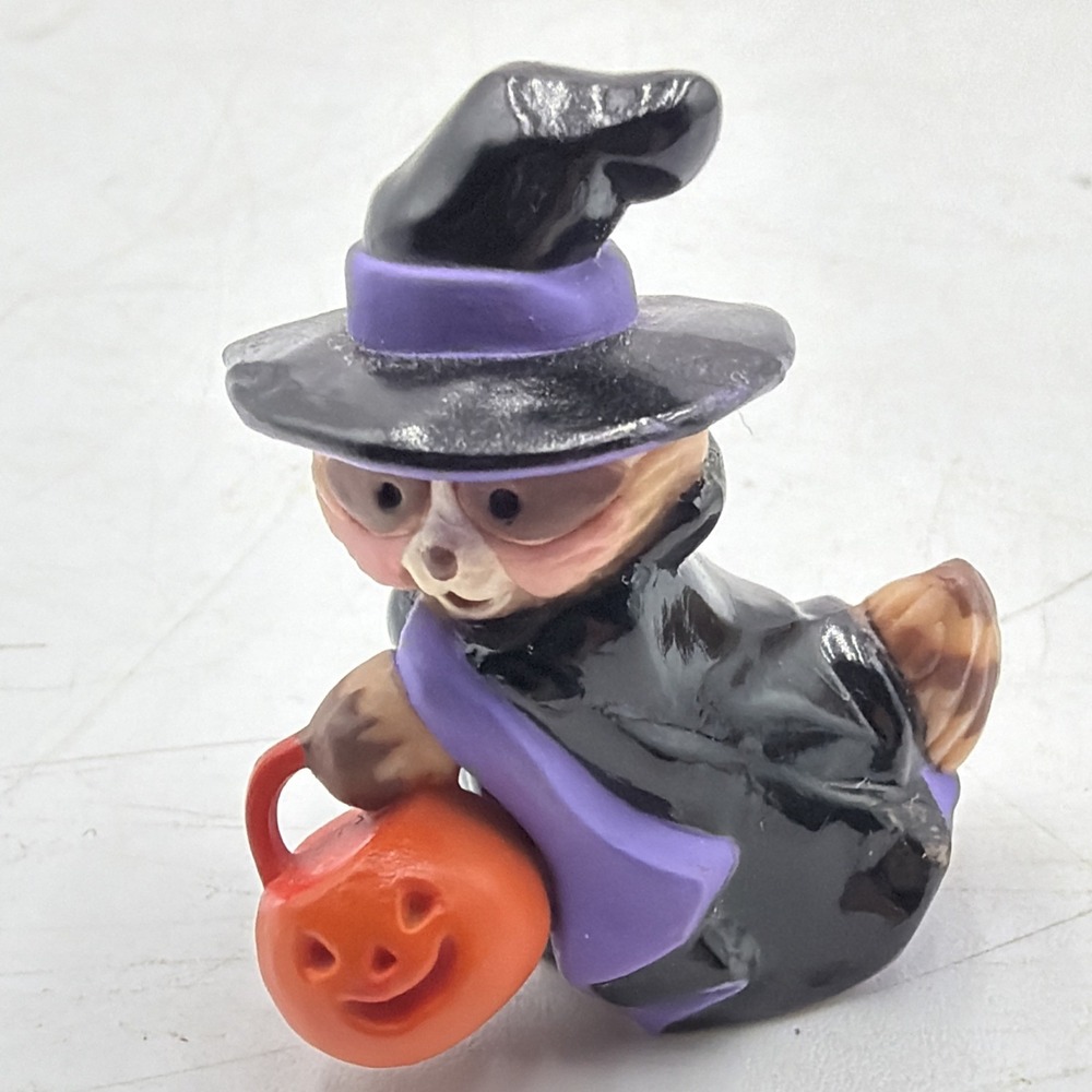 Vintage 1987 Hallmark Halloween Merry Miniature Raccoon Witch Costume w/Pumpkin